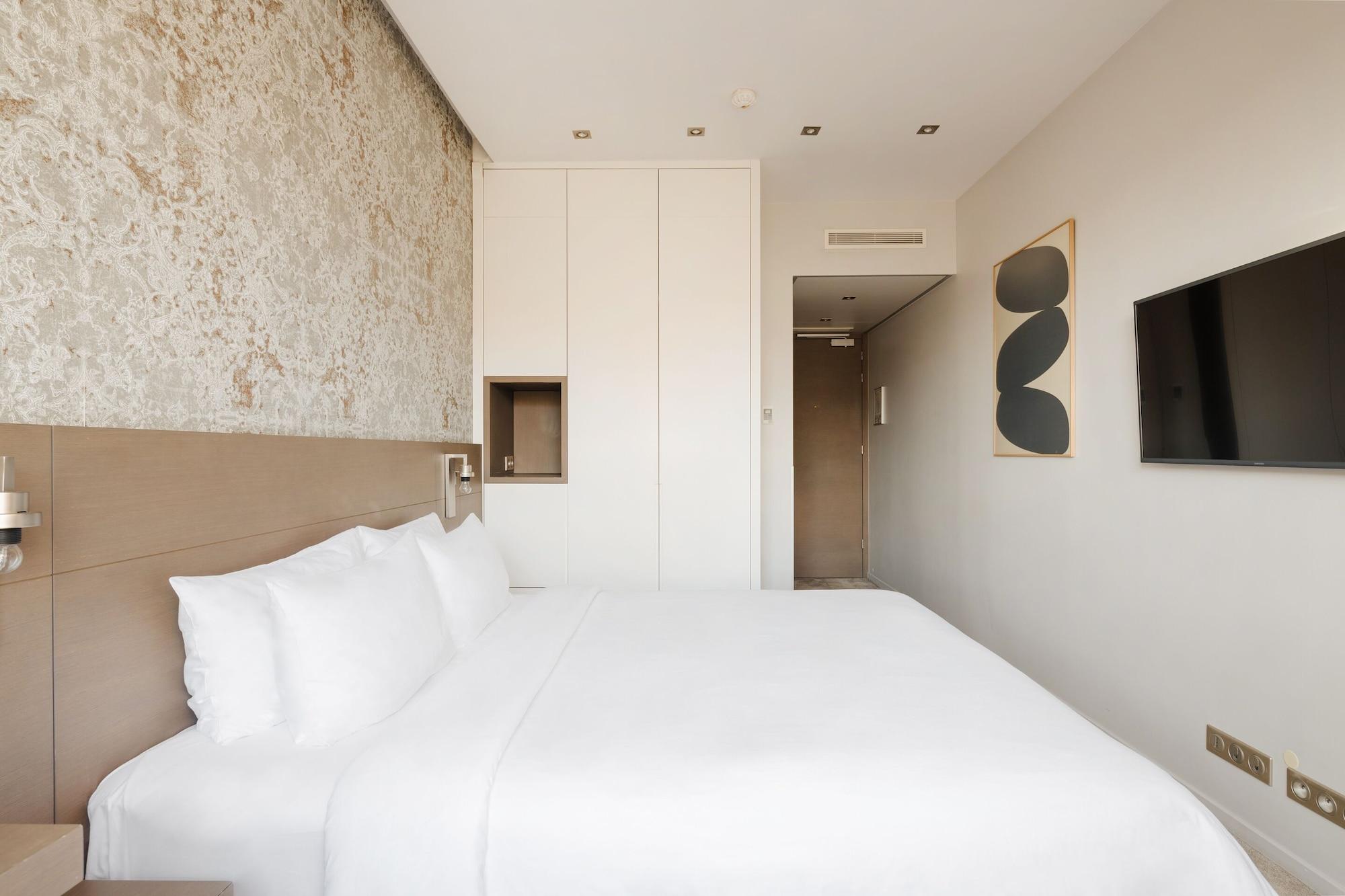 Hotel Atala Champs Elysees 4*