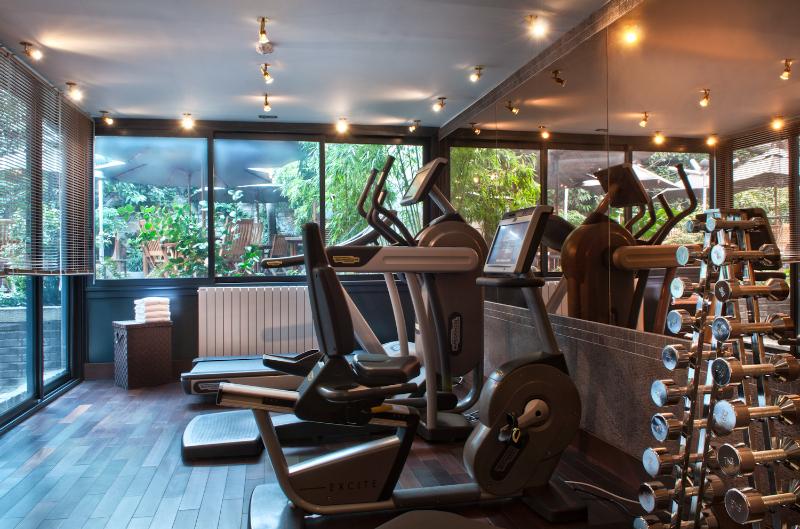 Hotel Atala Champs Elysees Parigi