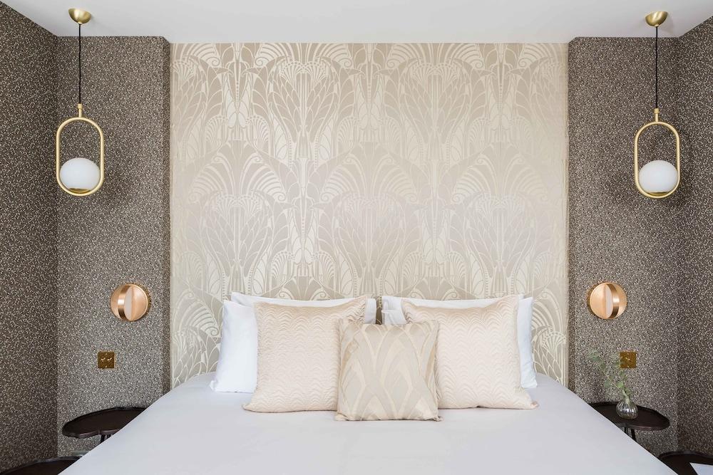 Hotel Atala Champs Elysees 4*