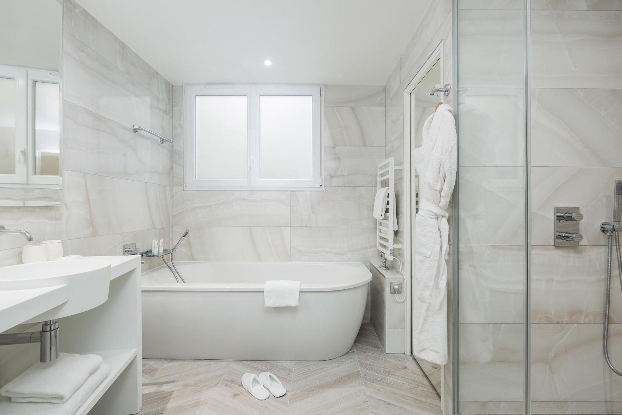 Atala Champs Elysees 4* Paris